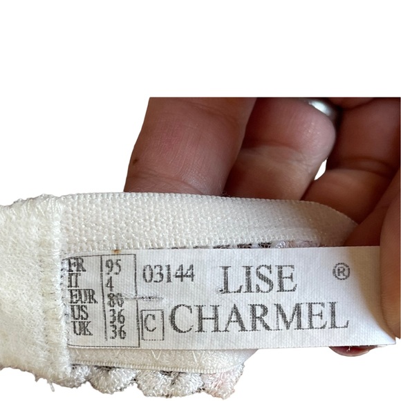 Vintage early 90s Lise Charmel retired style pink and white floral romantic bra - Picture 12 of 14